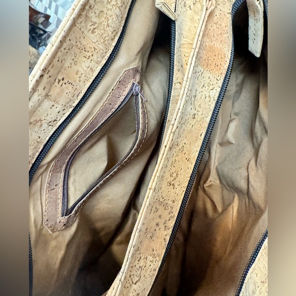NWT Cork Shoulder Bag - Picture 9 of 10